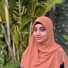 Manar Elhag (Class of 2022) interning at Johnson and Johnson